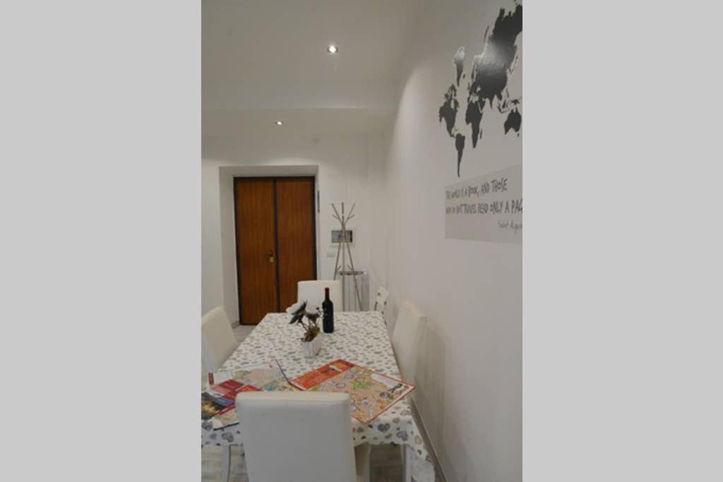 ローマA Casa Di Rosaアパートメント エクステリア 写真
