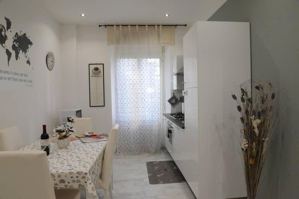 ローマA Casa Di Rosaアパートメント エクステリア 写真