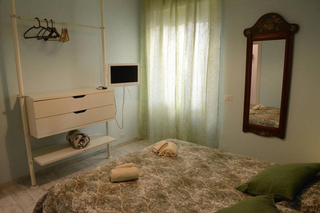 ローマA Casa Di Rosaアパートメント エクステリア 写真